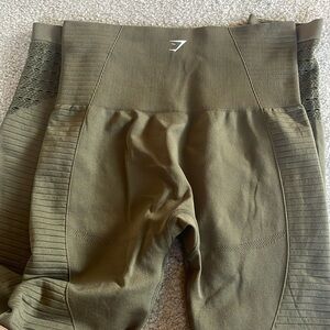 Gymshark leggings-olive